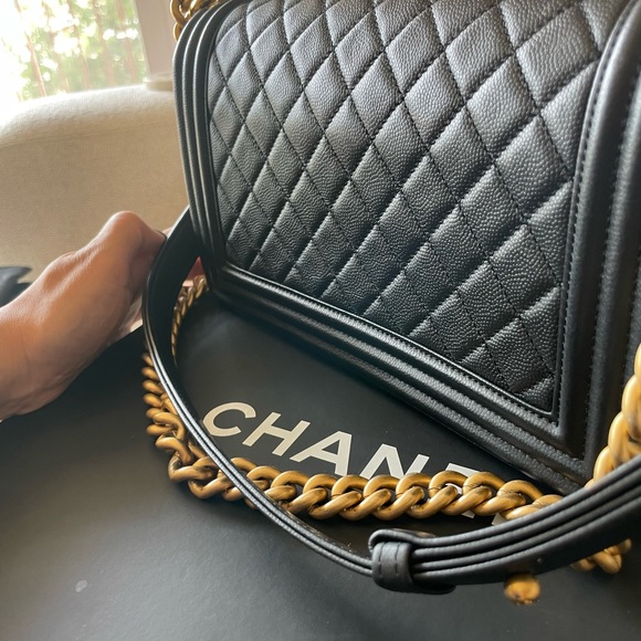 Pre loved Chanel Medium Boy - Picture 5 of 10